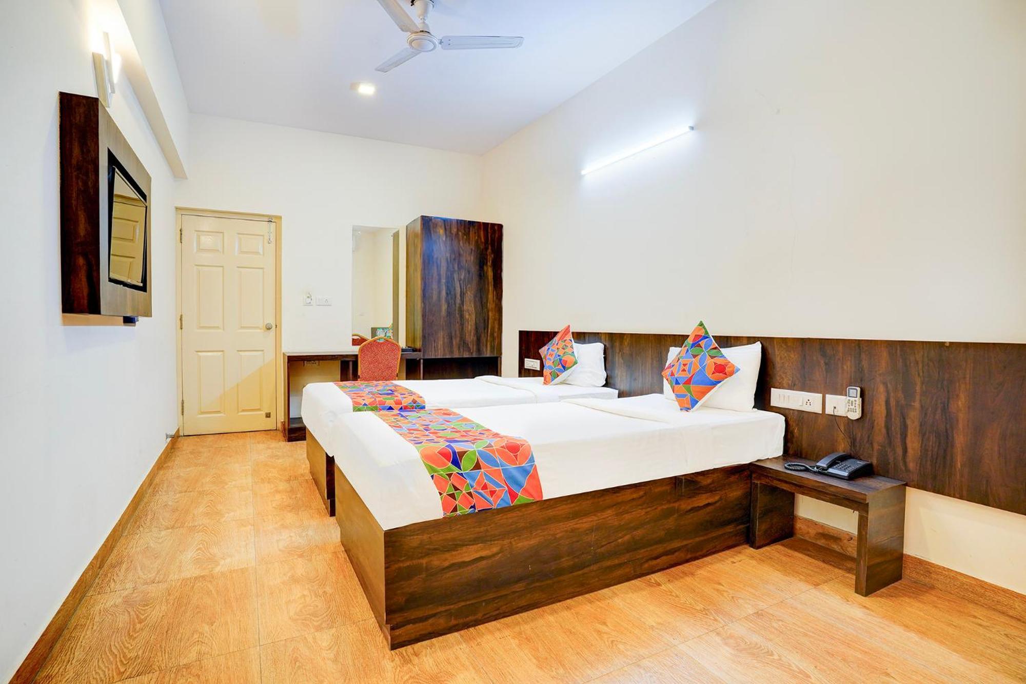 Fabhotel Grk Comforts - Jayanagar Бангалор Экстерьер фото